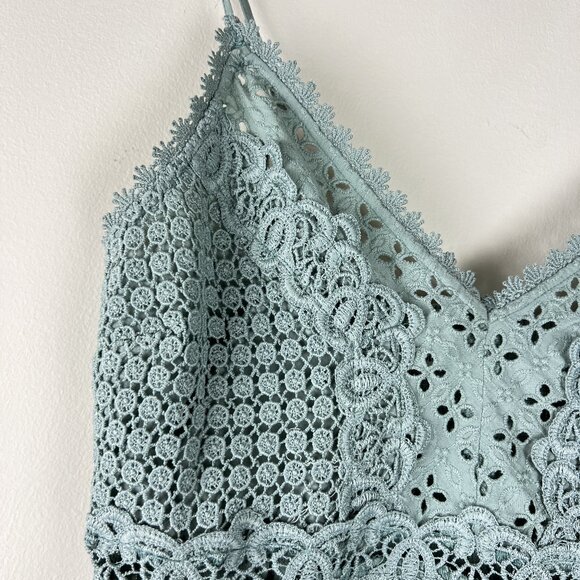 Abercrombie & Fitch Embroidered Eyelet Allover Lace Cami - Picture 2 of 5